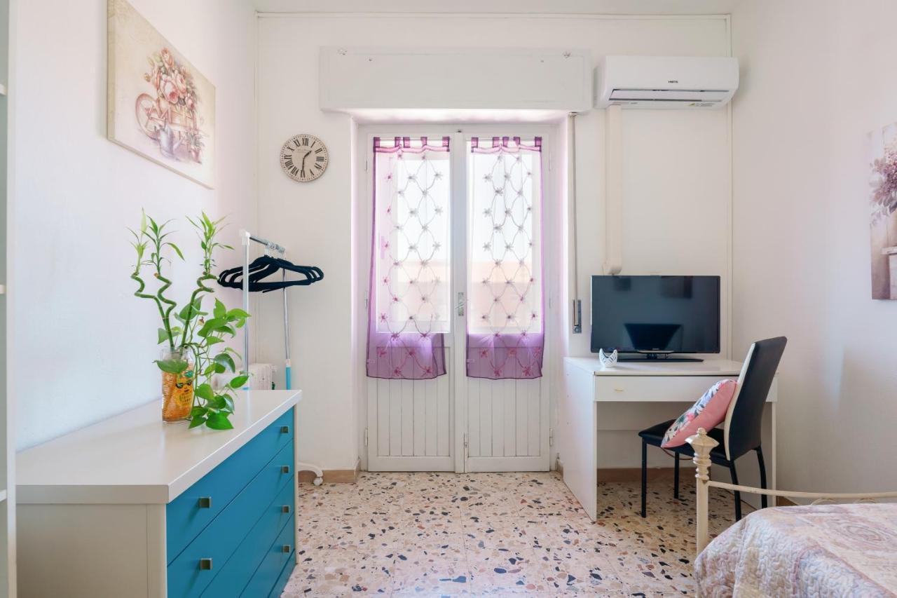 B&B Pothos - Eng Ita - Air Conditioning Wi-Fi Fridge Netflix Local Guide - Aria Condizionata, Frigo, Internet, Guida Locale 卡利亚里 外观 照片