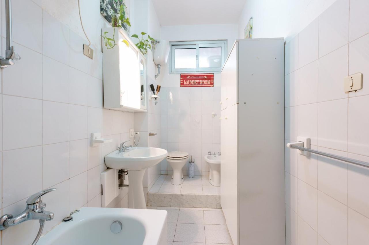 B&B Pothos - Eng Ita - Air Conditioning Wi-Fi Fridge Netflix Local Guide - Aria Condizionata, Frigo, Internet, Guida Locale 卡利亚里 外观 照片