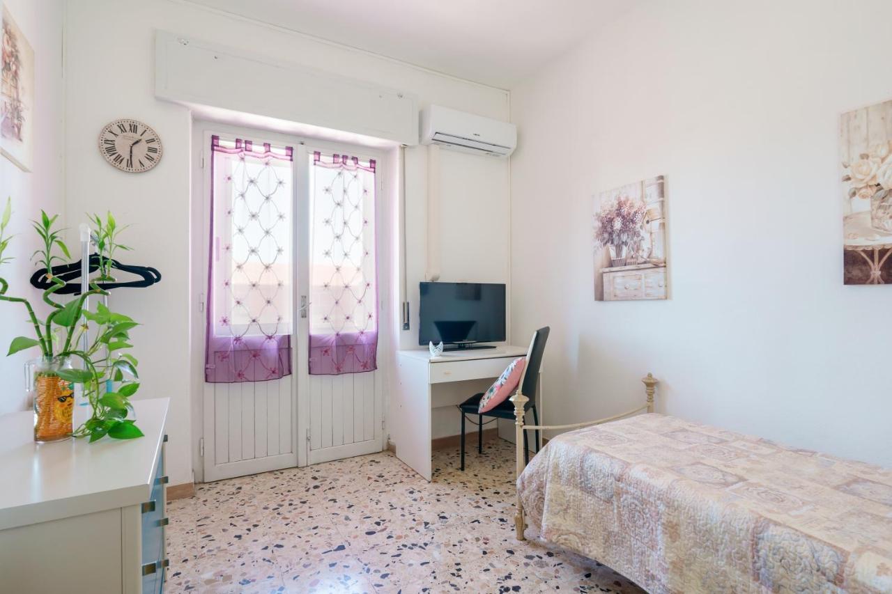 B&B Pothos - Eng Ita - Air Conditioning Wi-Fi Fridge Netflix Local Guide - Aria Condizionata, Frigo, Internet, Guida Locale 卡利亚里 外观 照片
