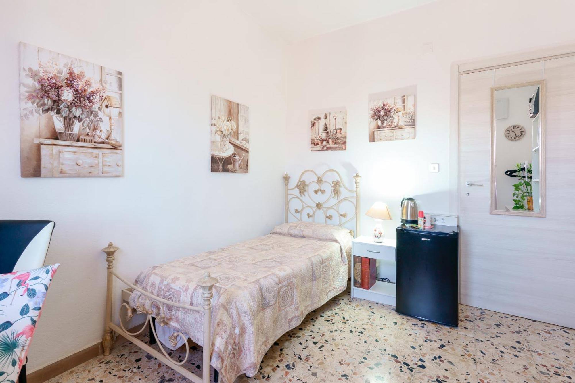 B&B Pothos - Eng Ita - Air Conditioning Wi-Fi Fridge Netflix Local Guide - Aria Condizionata, Frigo, Internet, Guida Locale 卡利亚里 外观 照片