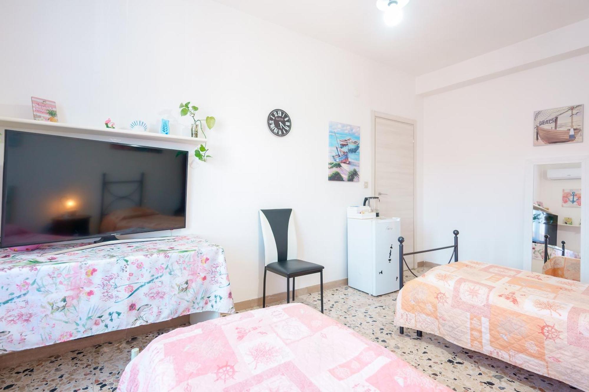 B&B Pothos - Eng Ita - Air Conditioning Wi-Fi Fridge Netflix Local Guide - Aria Condizionata, Frigo, Internet, Guida Locale 卡利亚里 外观 照片