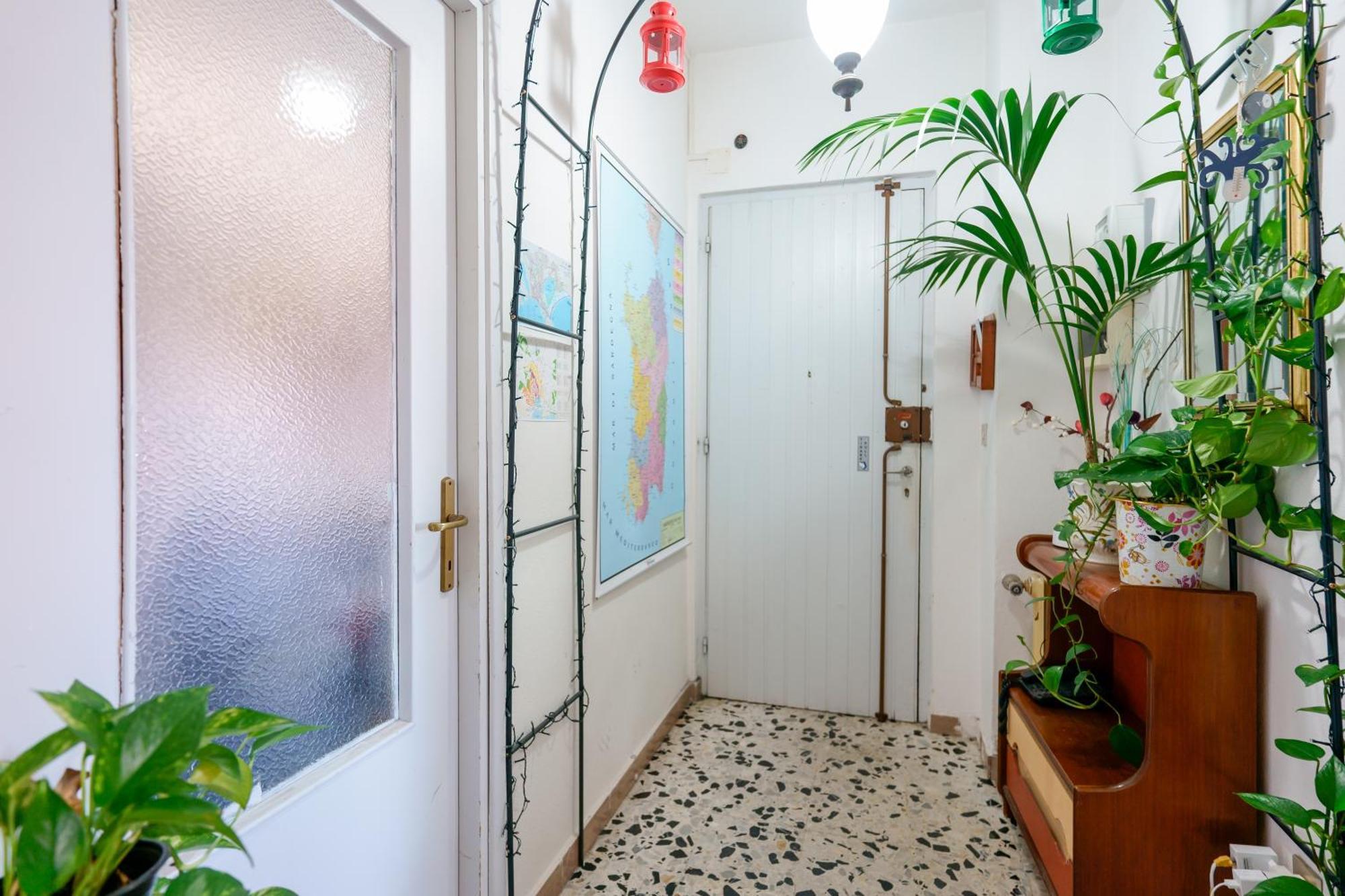 B&B Pothos - Eng Ita - Air Conditioning Wi-Fi Fridge Netflix Local Guide - Aria Condizionata, Frigo, Internet, Guida Locale 卡利亚里 外观 照片