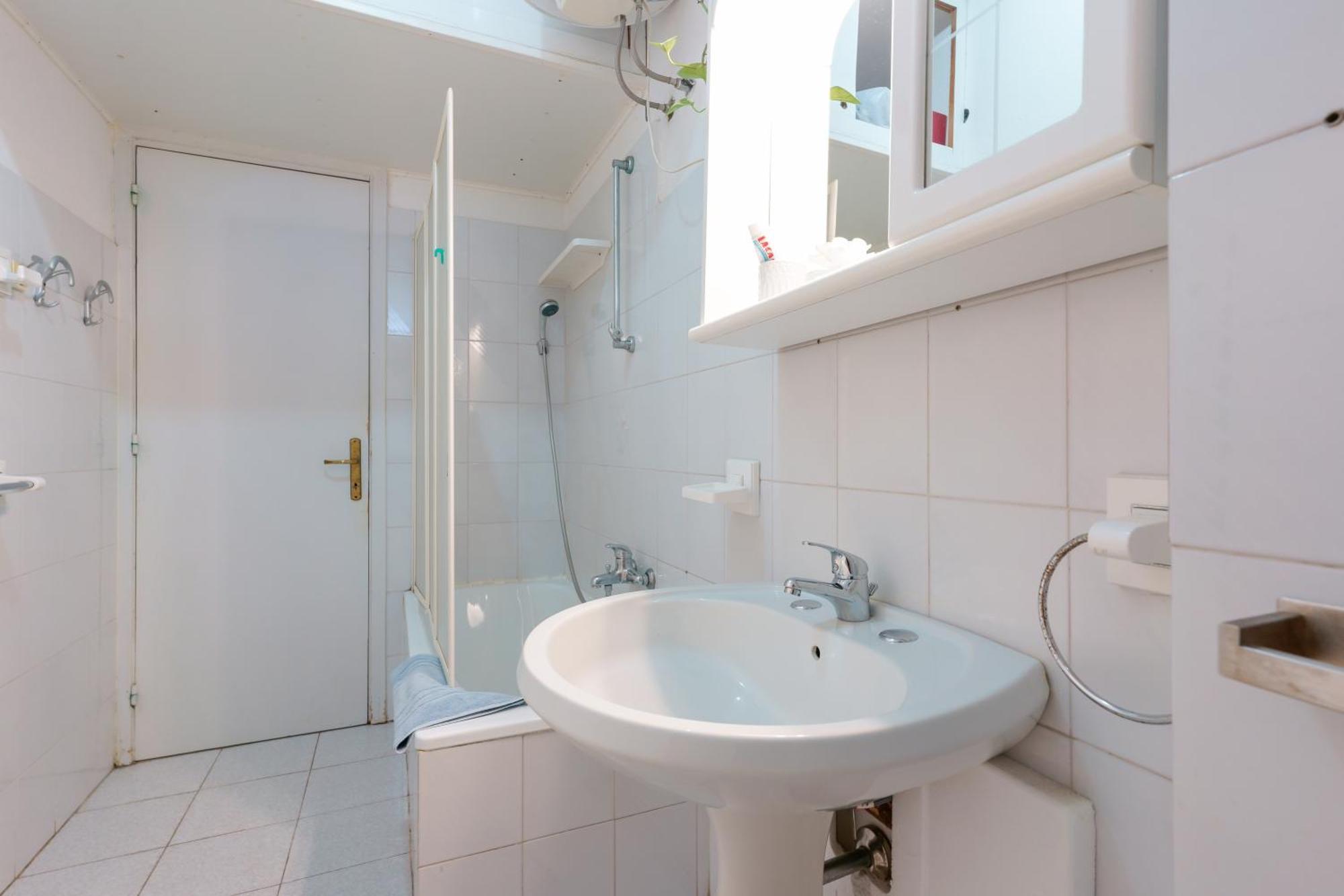 B&B Pothos - Eng Ita - Air Conditioning Wi-Fi Fridge Netflix Local Guide - Aria Condizionata, Frigo, Internet, Guida Locale 卡利亚里 外观 照片